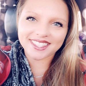 Meet your Posher, Tia